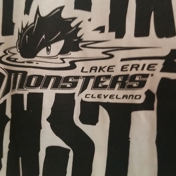New MONSTER HOCKEY T-SHIRT  SIZE MEDIUM. - Picture 4 of 5